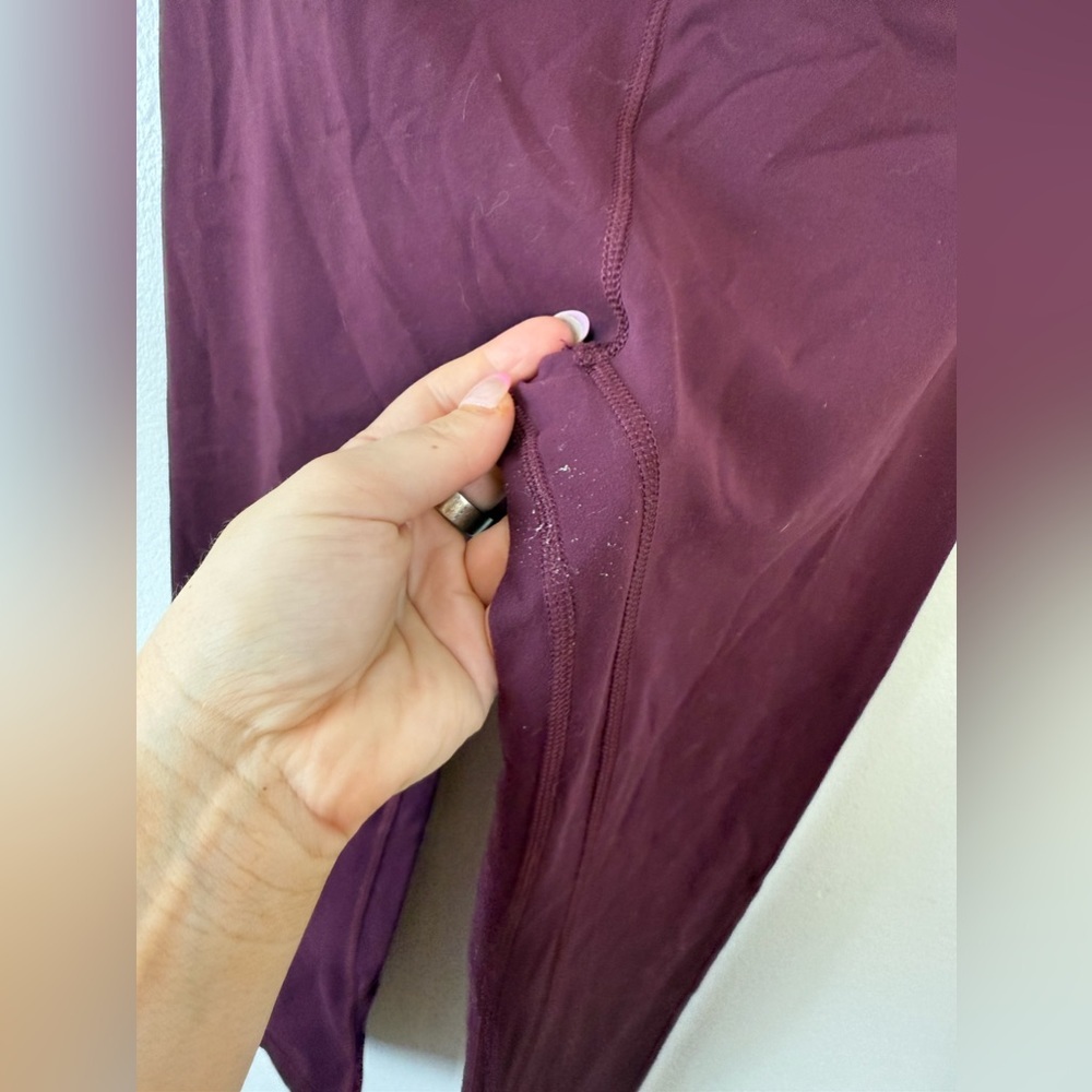 Lululemon Align Leggings 21in size 6 maroon - Picture 4 of 7